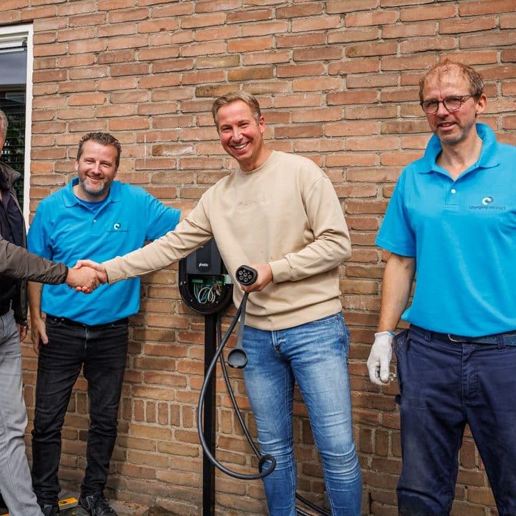 cFotografie-Mike-Rikken_Nijverdal_Bedrijfsfotograaf_Current-Connect_Raalte_Charging-Connect-laadpalen_Project-Deventer_LR-4110-e1696492630321
